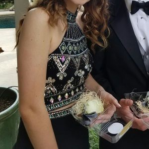 I’m selling my Junior year prom dress!